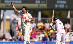 Mitchell Starc claimed 10 wickets as Australia defeated Bangladesh by an innings and 51 runs in the second Test to level the series 1-1.